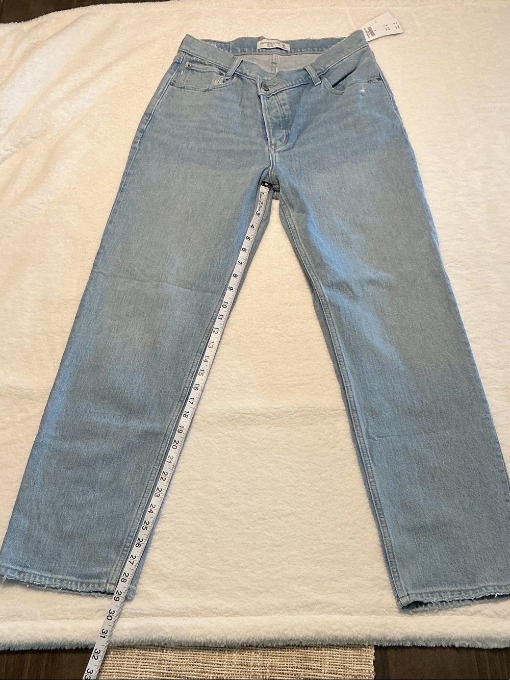 Abercrombie & Fitch Women’s Light Blue Straight Leg Jeans
